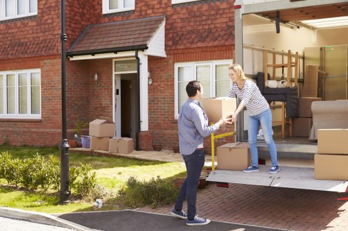 Customer reviewing moving services in Hounslow